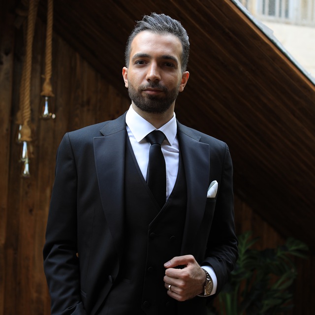 حامد تقی پور - طراح سایت دکا فالوور